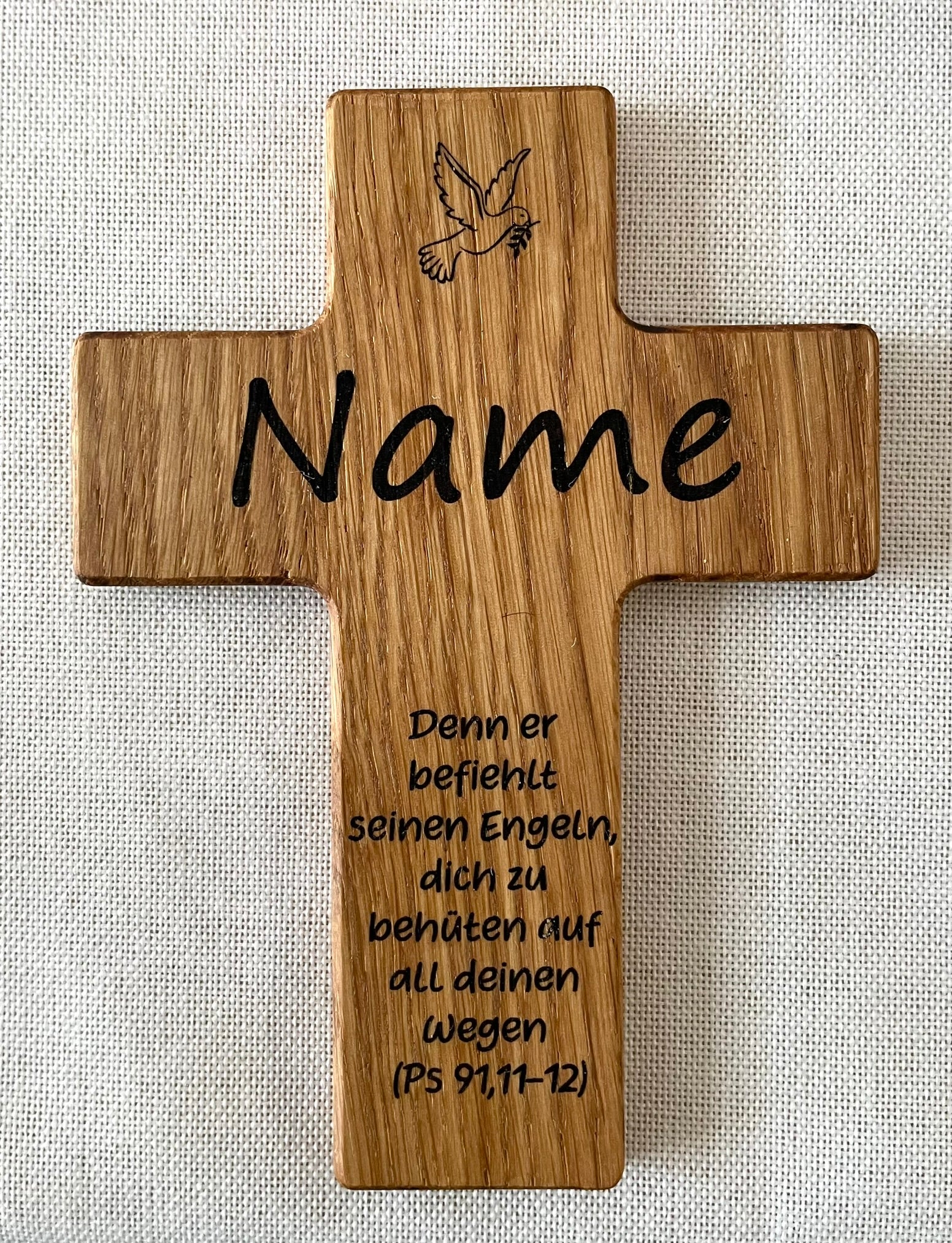 Holzkreuz personalisiert graviert für Taufe, Kommunion, Konfirmation