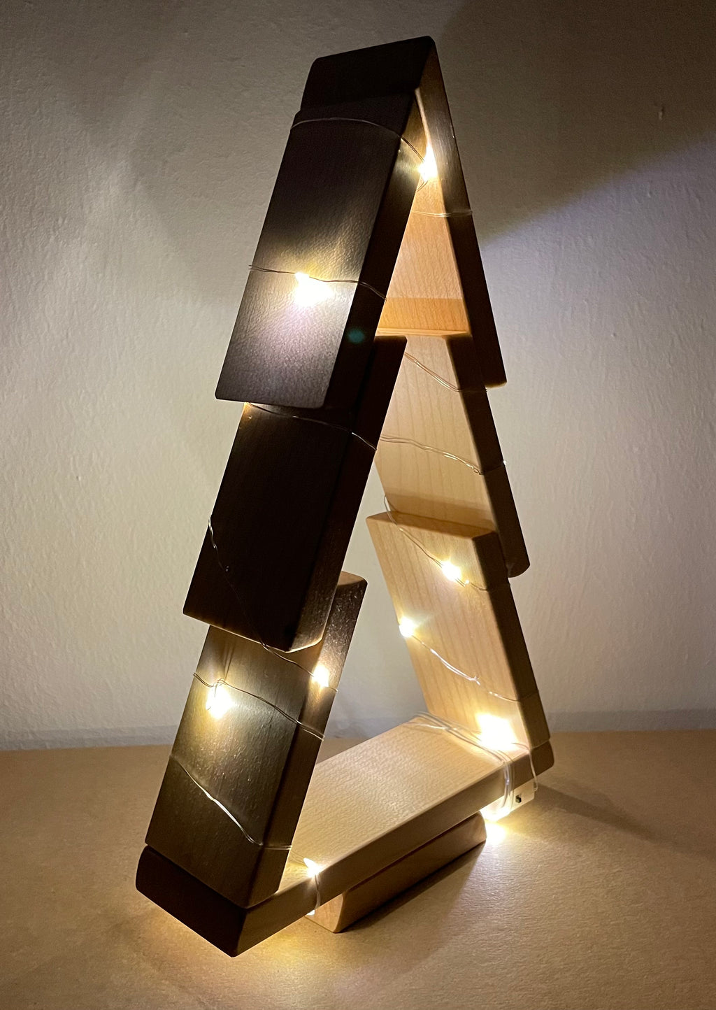 Tannenbaum mit Lichterkette