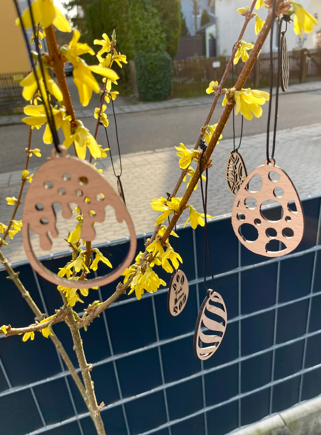 Ostereier Schmuck zum aufhängen aus Holz