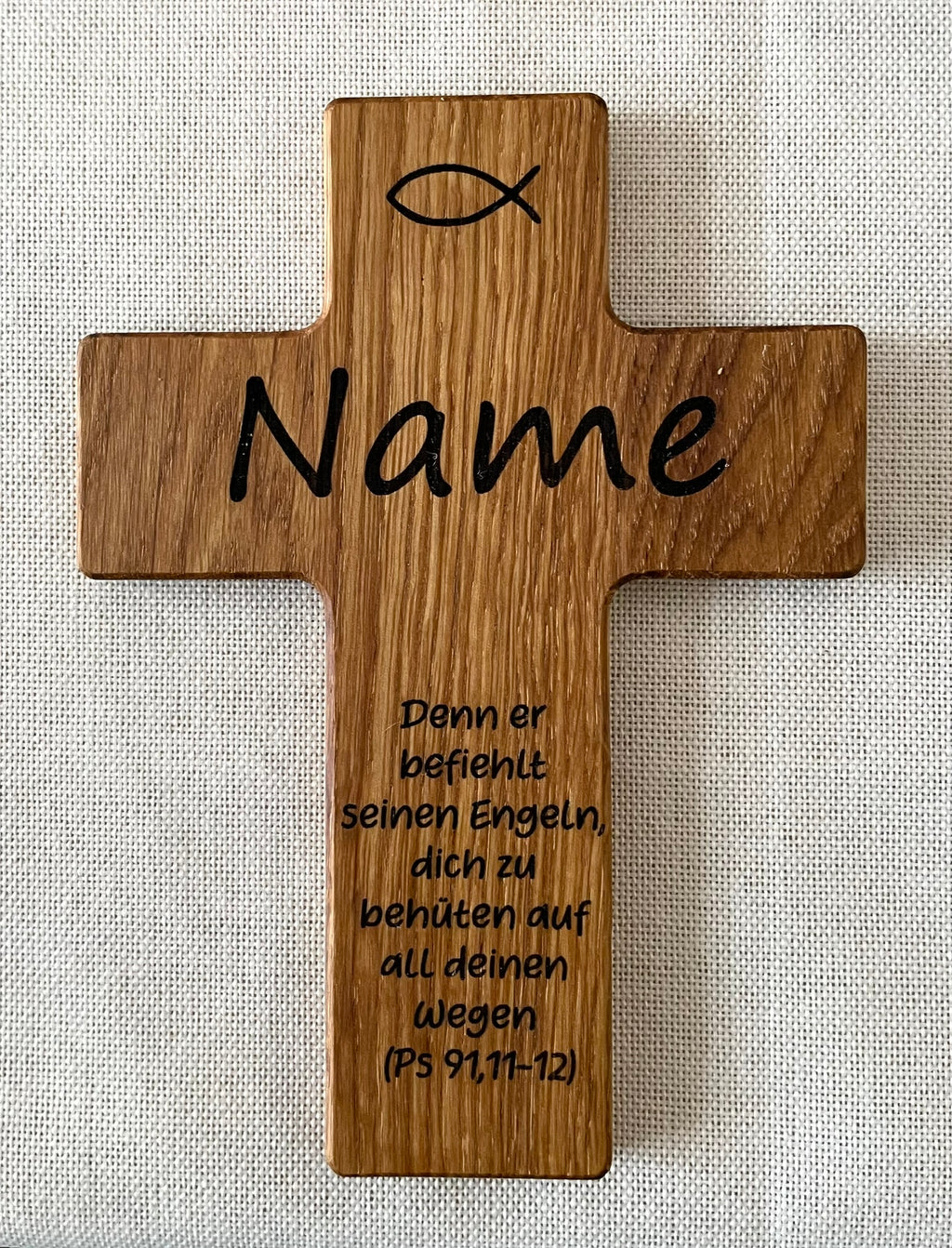 Holzkreuz personalisiert graviert für Taufe, Kommunion, Konfirmation